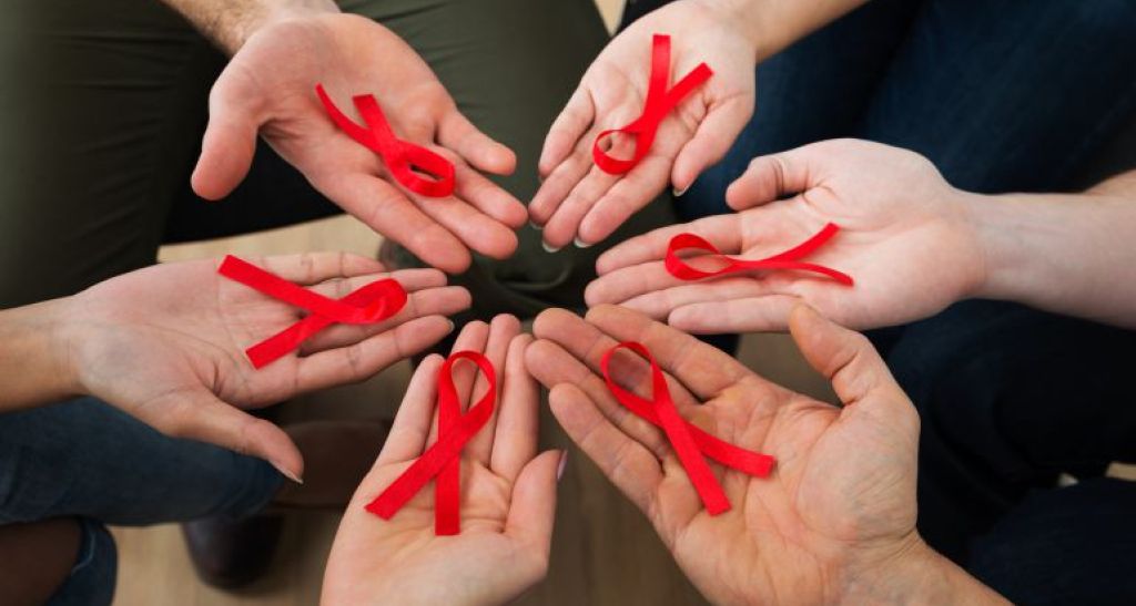 Persiste discriminación por VIH en centros de trabajo