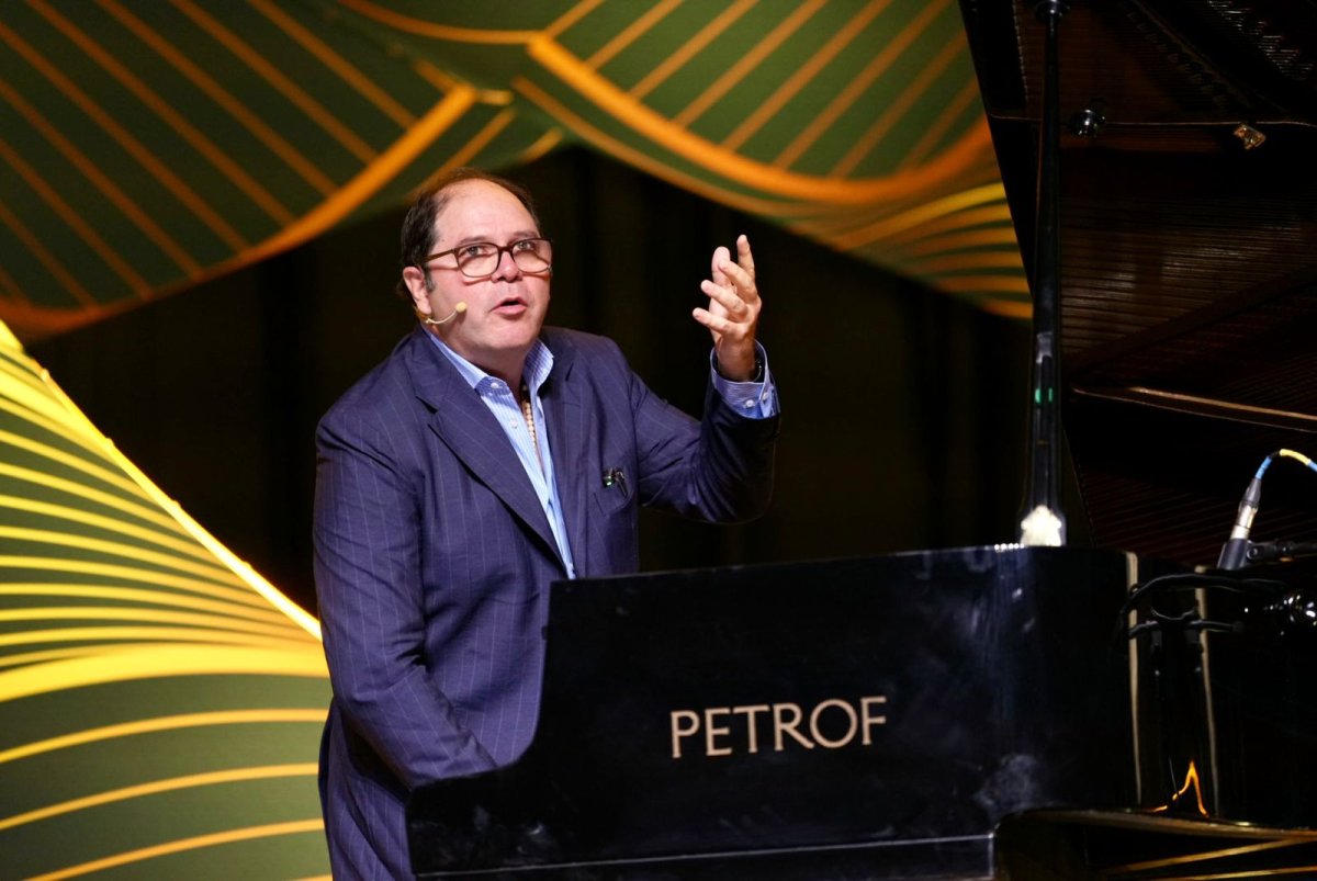 Foto Felipe Gomez pianista jpeg