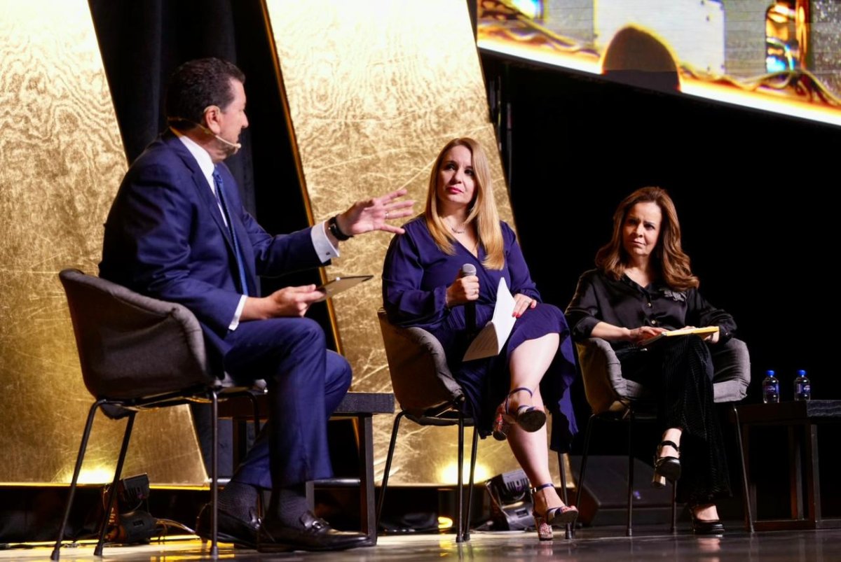 Panel Eduardo Claudia Manzano jpg